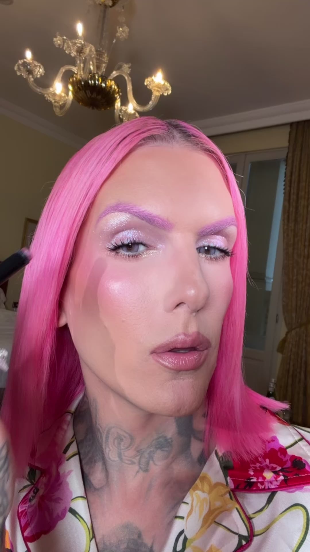 Cargar video: Jeffree Star Twilight Glow Quartet